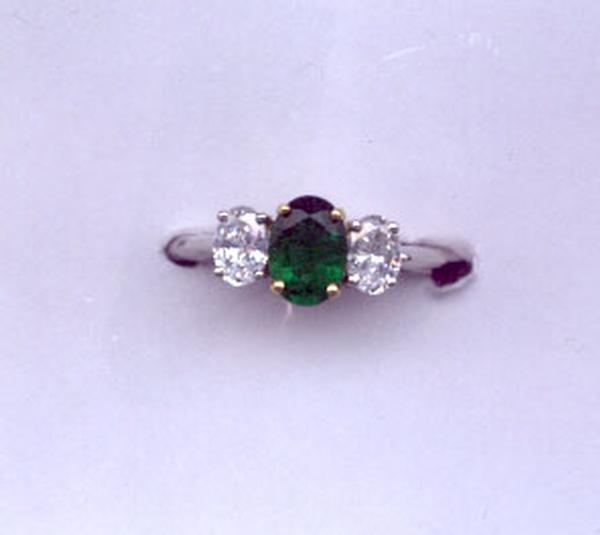 View PT/18KY Oval Emerald/Oval Diamond